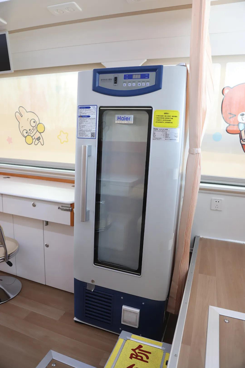 阿狸主题采血车，献给依然相信童话的人