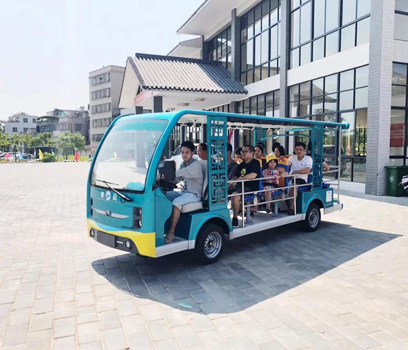 游览车旁展才艺，河南版“熊大”上热搜