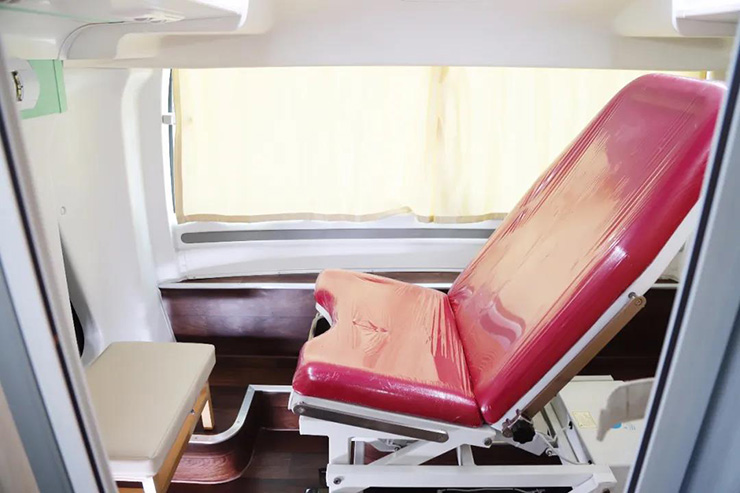 赢多多移动医疗车在哈萨克斯坦全面投入使用