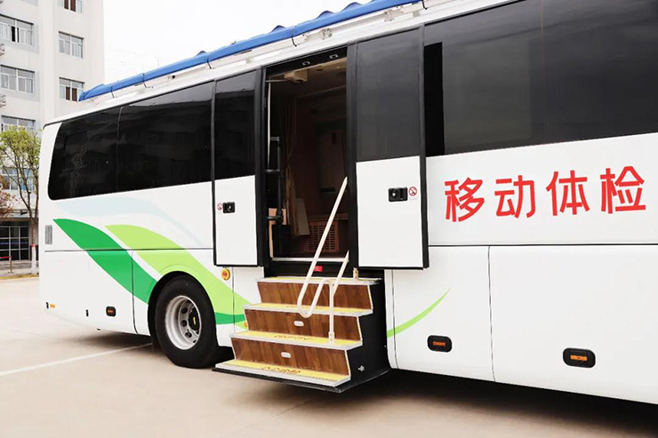 赢多多移动医疗车在哈萨克斯坦全面投入使用