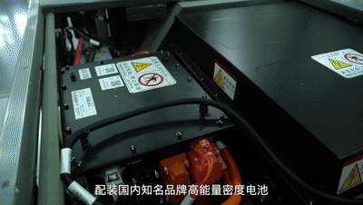 赢多多观光车亮相2023世界动力电池大会，为盛会增添绿色动力！