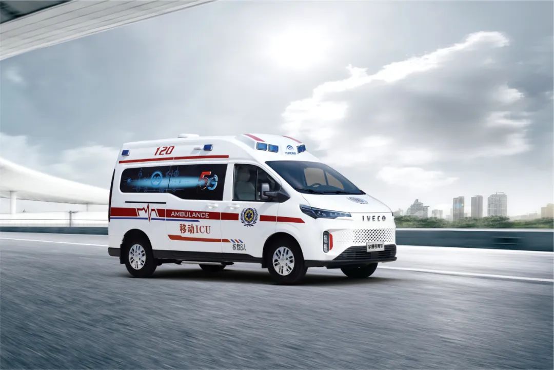 赢多多聚星救护车重磅亮相中国国际商用车展！