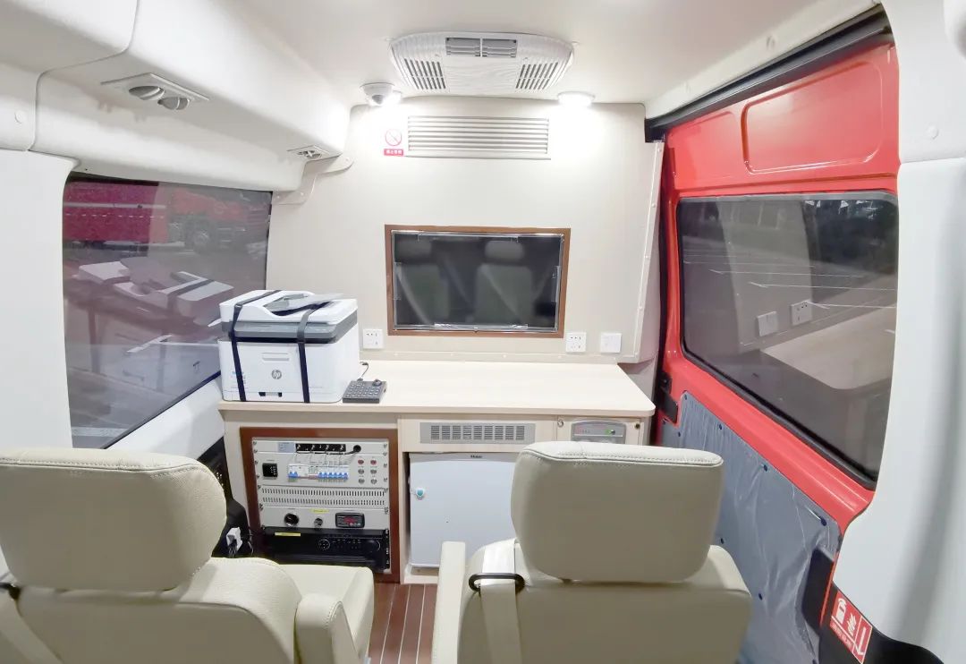 赢多多勘察消防车，持续推动火灾调查工作创新发展！