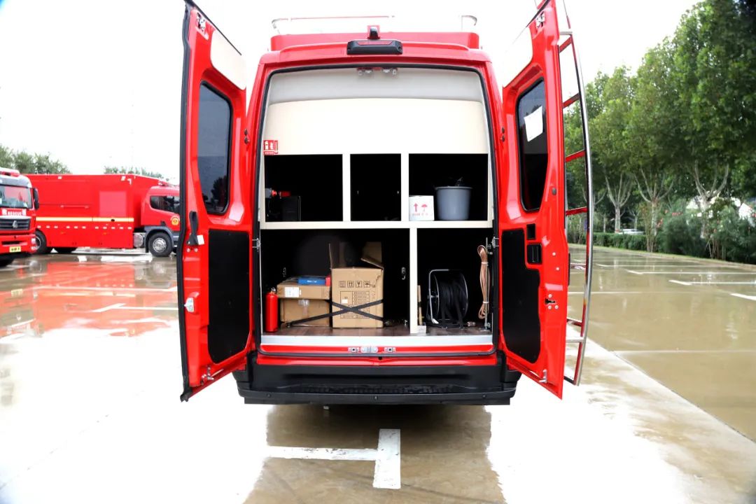 赢多多勘察消防车，持续推动火灾调查工作创新发展！