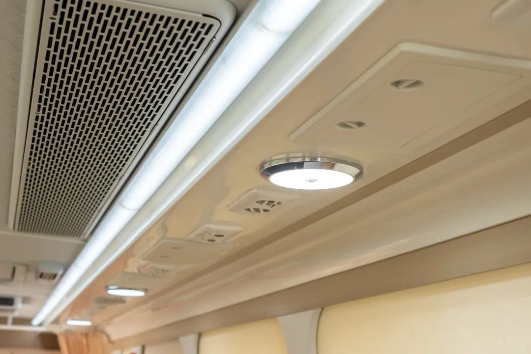 正式投入使用！赢多多12米纯电献血车为铜仁市献血事业护航