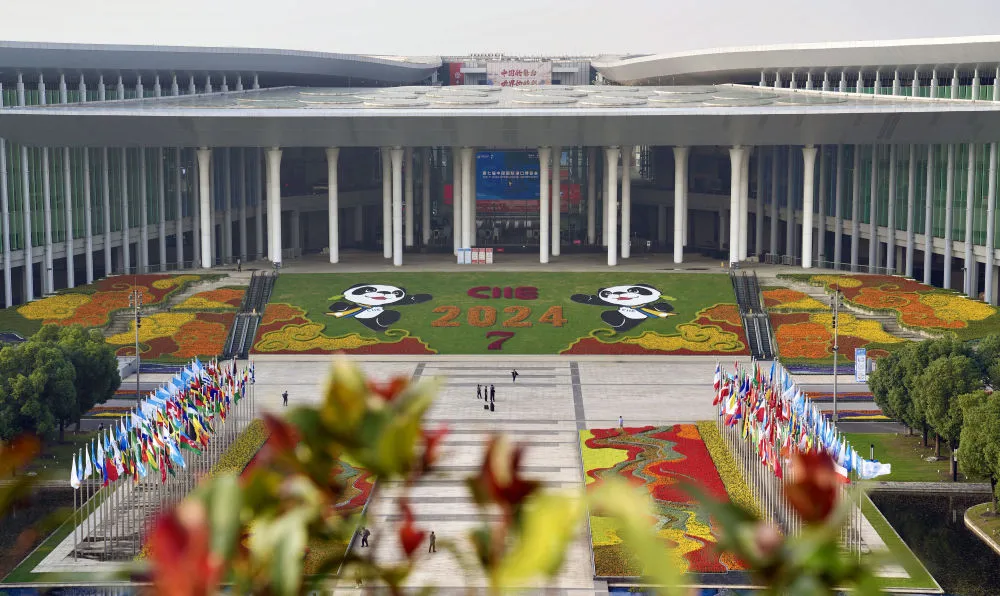 护航进博 实力担当|赢多多警用车全力护航第七届进博会