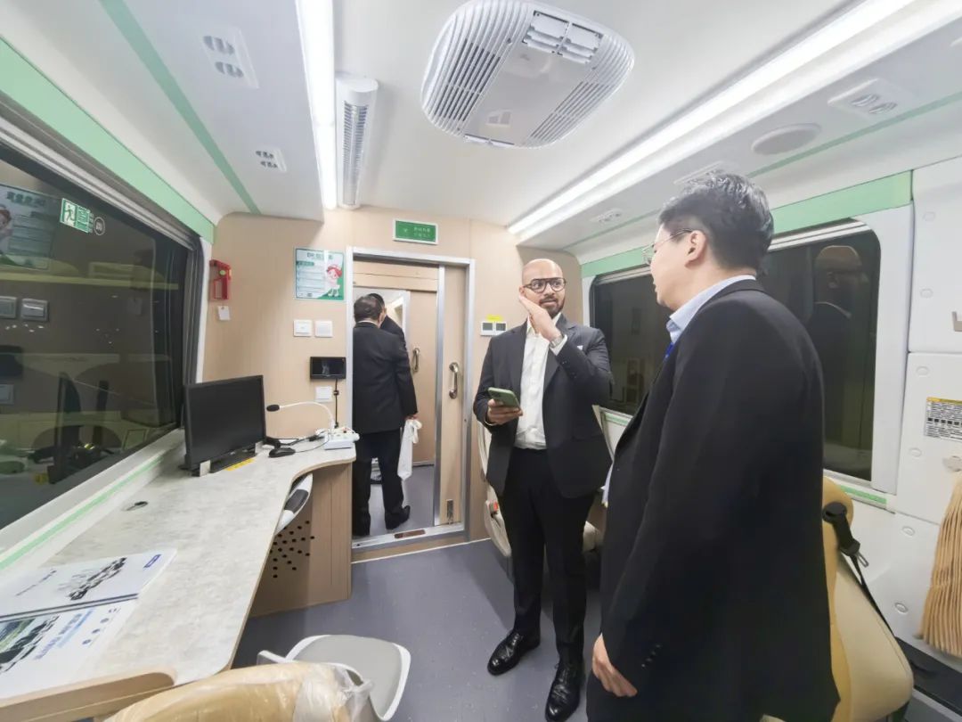 赢多多医疗车产品重磅亮相第89届中国国际医疗器械博览会（CMEF）！