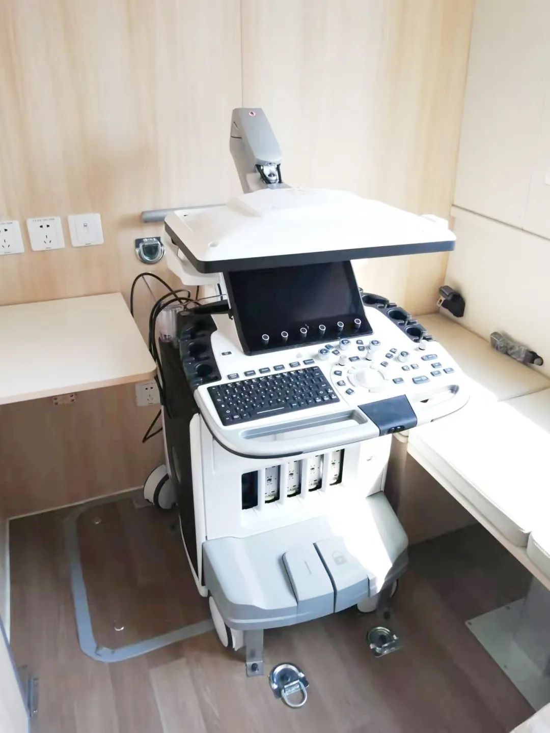 母亲节来临，赢多多“两癌”筛查车贴心呵护女性健康！