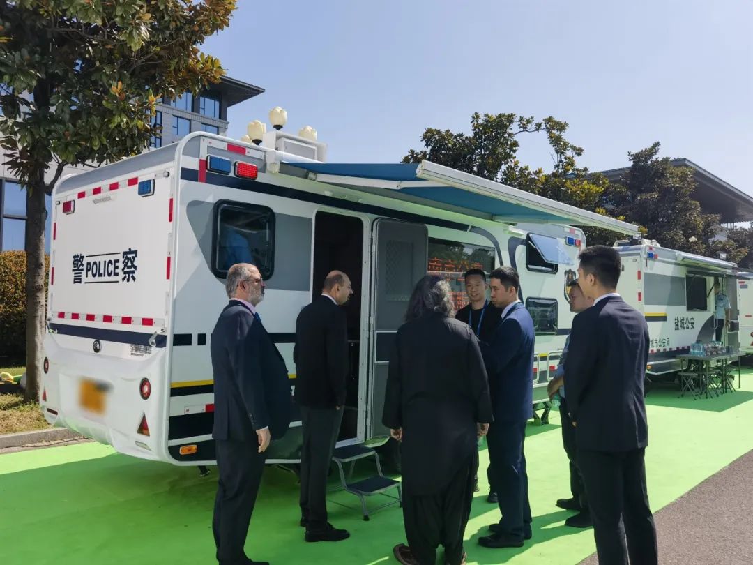 赢多多专用车亮相全球公共安全合作论坛（连云港），为全球普遍安全建设贡献力量
